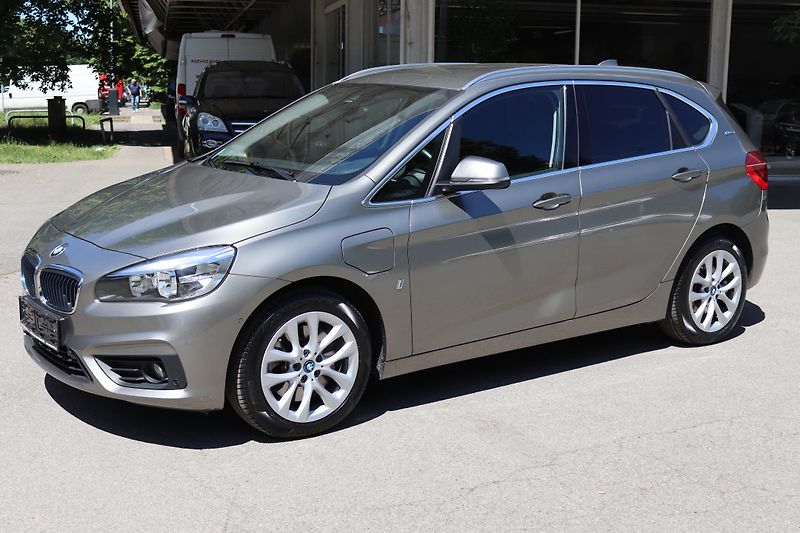BMW Řada 2 225xe iPERFORMANCE F45 165kW - fotka 16 z 50