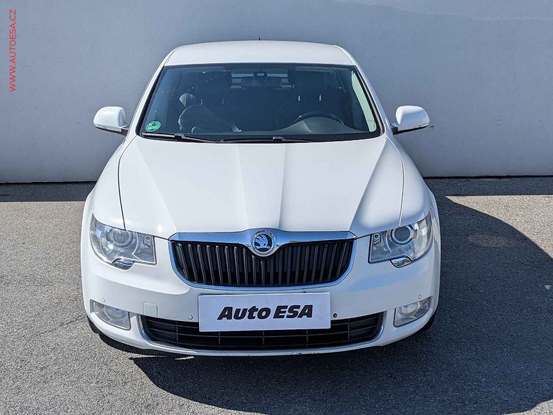 Škoda Superb (2011) 2.0 TDi 4x4, ČR, Navi, bixen - fotka 2 z 16