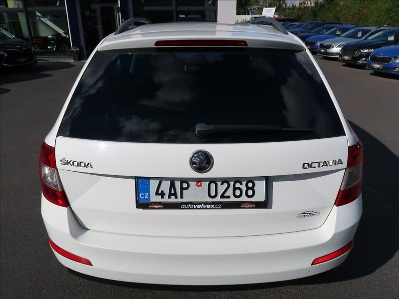 Škoda Octavia 1,6 TDi,77kW,NovéČR,tempomat - fotka 8 z 22