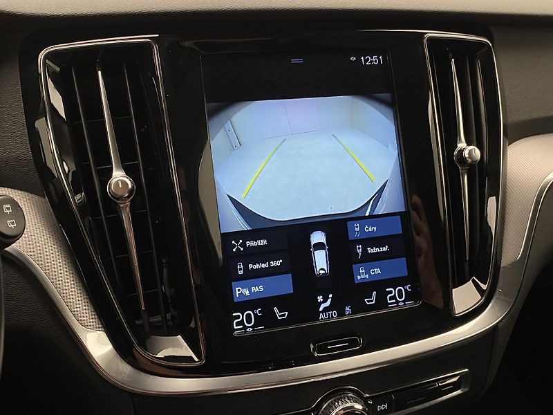 Volvo V60 D4 INSCRIPTION AUT REZERVACE - fotka 45 z 47