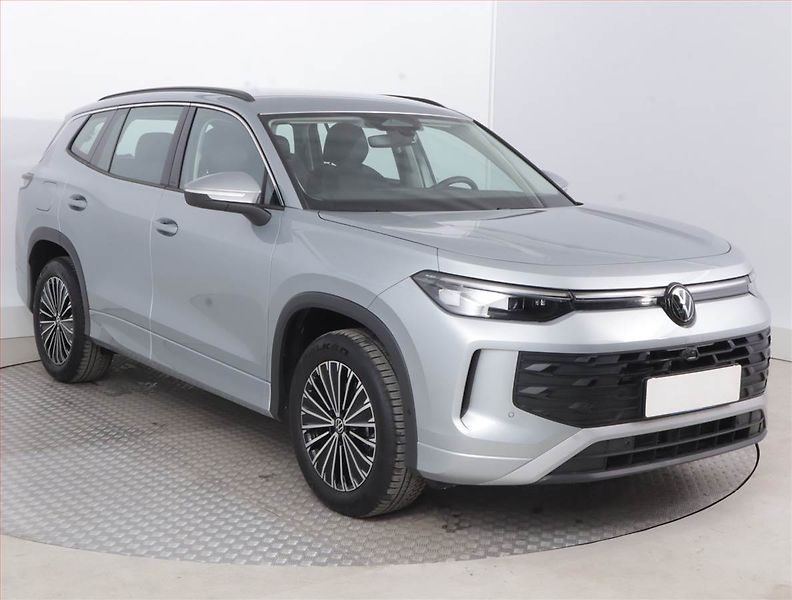 Volkswagen Tayron (2025) 1.5 eTSI - fotka 1 z 21