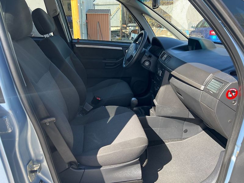 Opel Meriva 1.6 16V - fotka 11 z 15