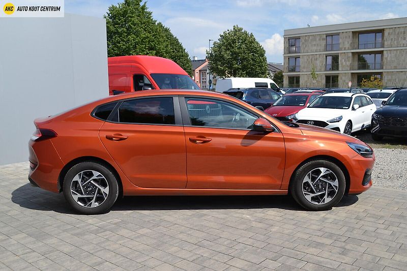 Hyundai i30 FB FL 1,0T- GDI FAMILY NAVI - fotka 6 z 42