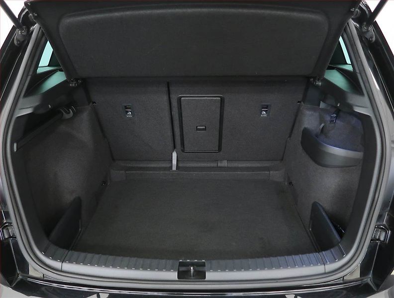 Škoda Karoq (2020) Sportline 1.5 TSI, digi klima - fotka 14 z 25