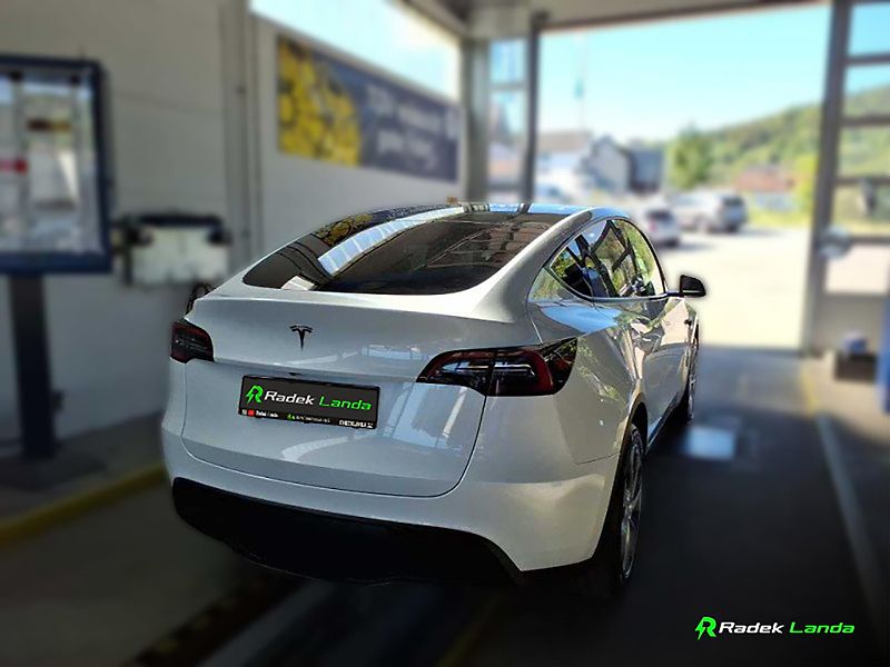 Tesla Model Y (2023) RWD | LFP - fotka 4 z 7