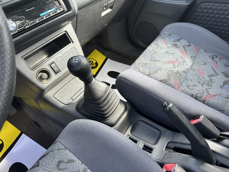 Toyota RAV4 (1998) Toyota RAV4 1998 - fotka 13 z 16
