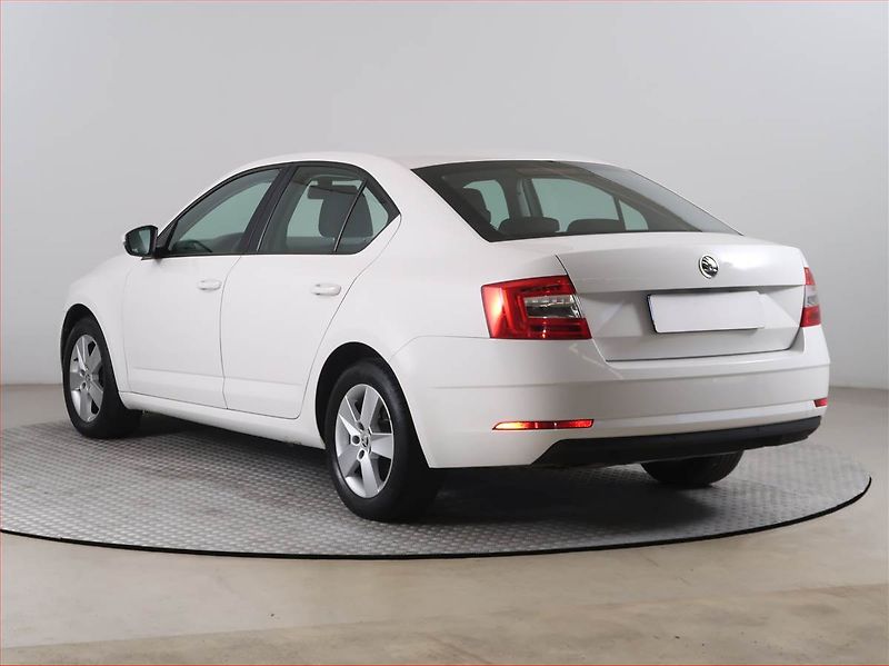 Škoda Octavia (2017) 1.6 TDI, Serv.kniha, Tempomat - fotka 4 z 14