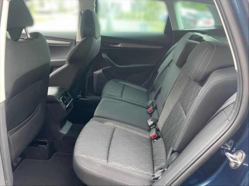 Škoda Karoq 2,0 TDI 110 4x4 Style - fotka 8 z 11