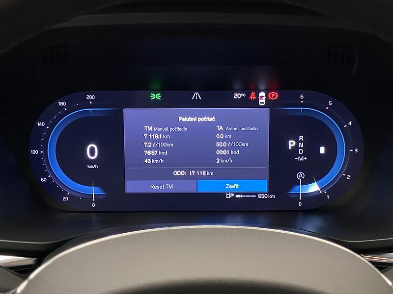 Volvo XC60 B4 AWD DARK PLUS AUT REZERVACE - fotka 25 z 48