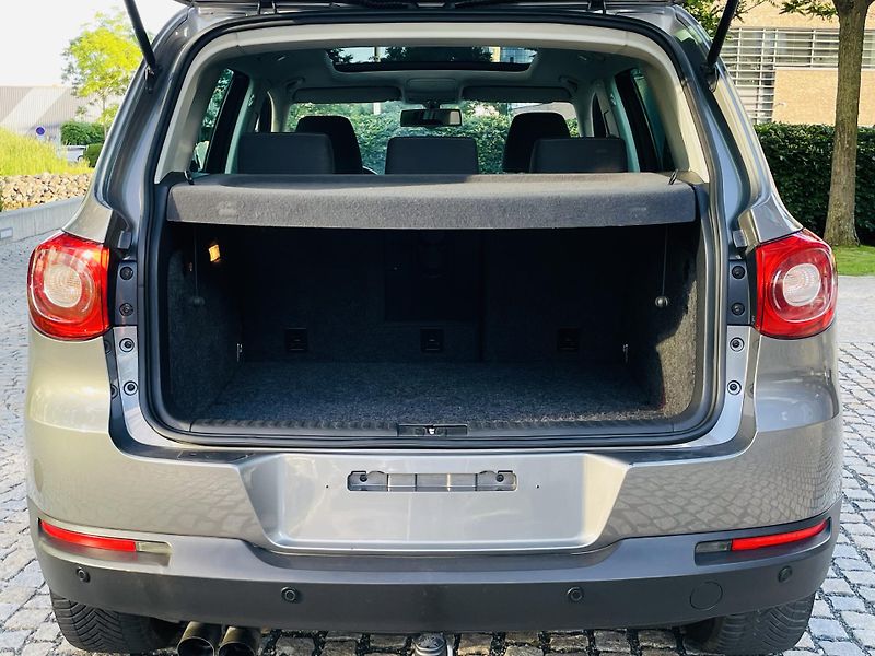 Volkswagen Tiguan 2.0TSI 4x4 AUT SERVISKA VYHŘEV - fotka 21 z 47