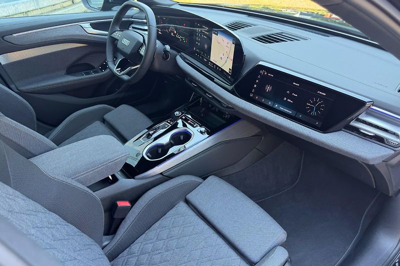 Audi A6 TDI S-Line Matrix 360 ACC Tech - fotka 8 z 12