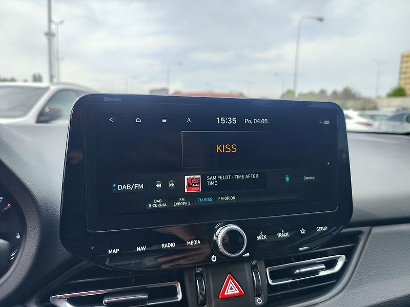 Hyundai i30 1.5 T -GDi/117kW Premium DCT - fotka 19 z 39