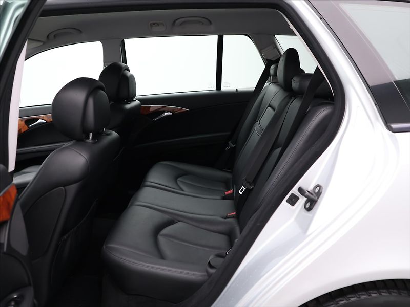 Mercedes-Benz Třídy E 3,0 280 CDI 4Matic Elegance - fotka 14 z 32