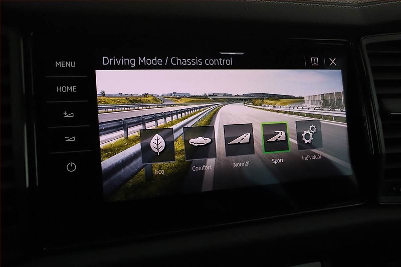 Škoda Kodiaq (2022) Sportline 1.5 TSI - fotka 13 z 19
