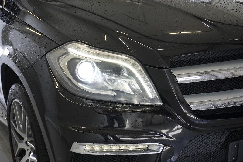 Mercedes-Benz GL (2014) GL500 4,7I V8 4MATIC AUT. - fotka 10 z 33