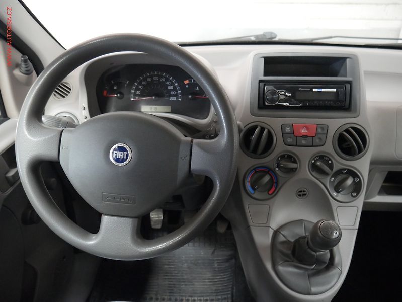 Fiat Panda (2005) 1.1i - fotka 13 z 15