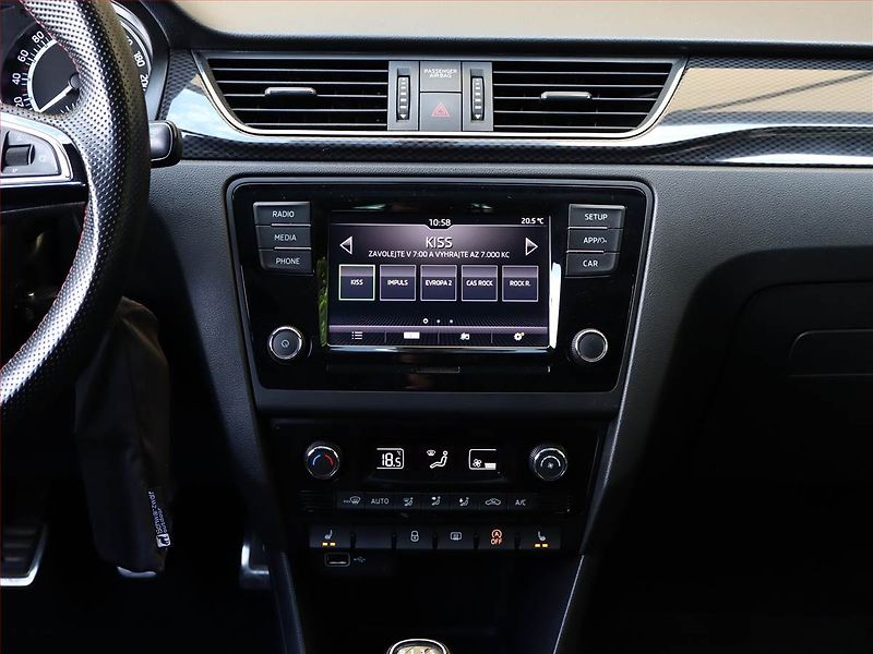 Škoda Rapid (2018) Spaceback 1.0 TSI, Tempomat - fotka 10 z 16