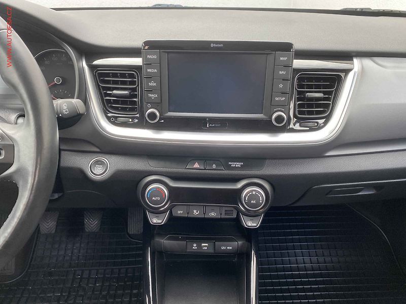 Kia Stonic (2018) 1.4 CVVT, ČR, Exclusive - fotka 12 z 19