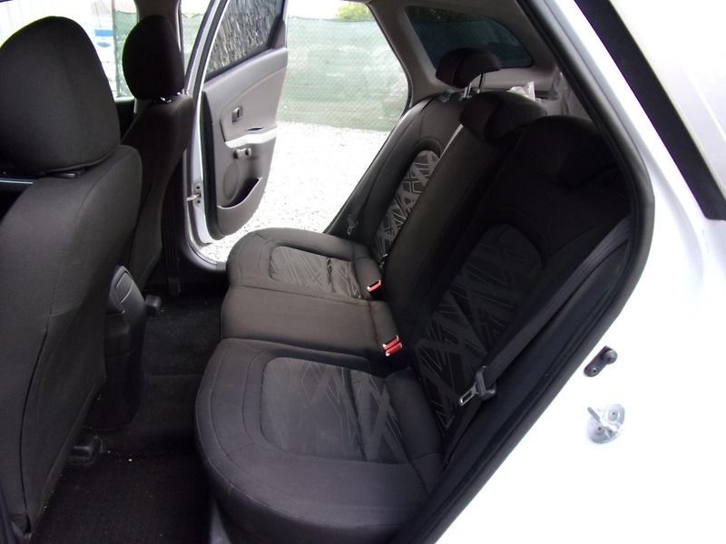 Kia Ceed 1.4 CRDi 66kW PŮVOD ČR  2xKOLA - fotka 16 z 23