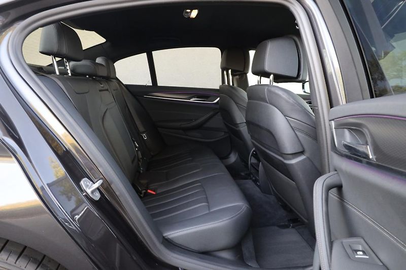 BMW Řada 5 530d xDrive Sedan - fotka 6 z 22