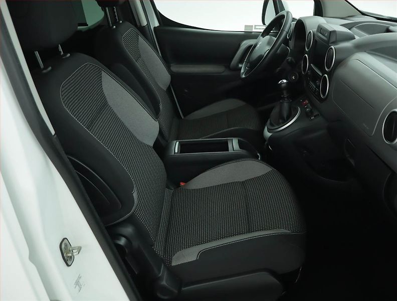 Peugeot Partner (2015) Allure 1.6 BlueHDi, 5Míst, ČR - fotka 9 z 15