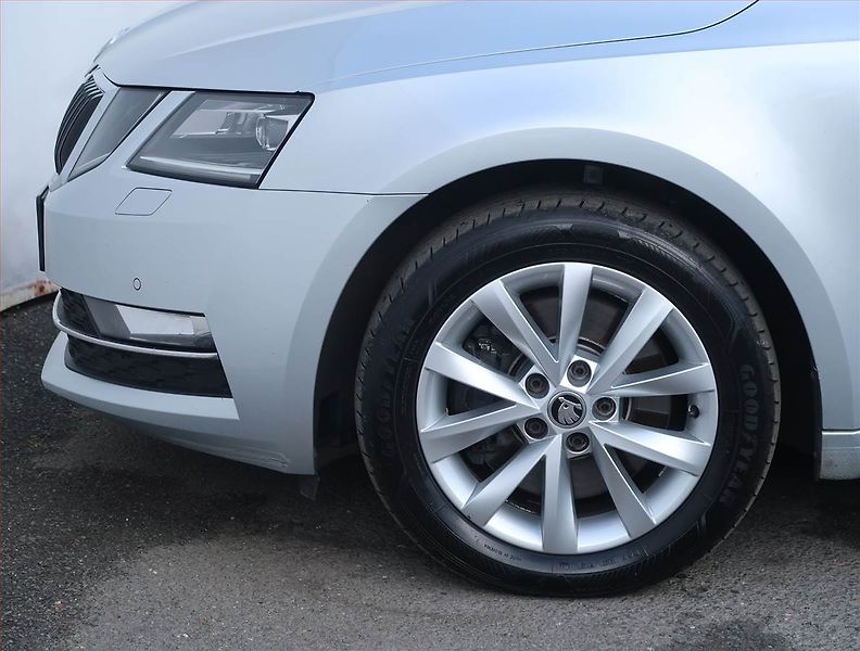 Škoda Octavia (2017) Style 2.0 TDI, 4X4, Automat - fotka 15 z 22