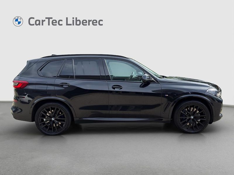 BMW X5 xDrive30d - fotka 6 z 20