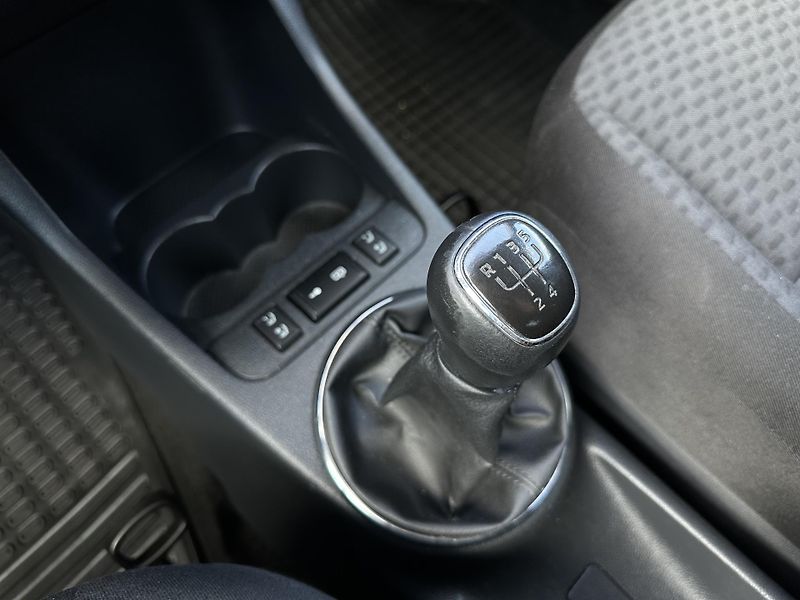 Škoda Roomster 1.2 TSI Style - fotka 16 z 25