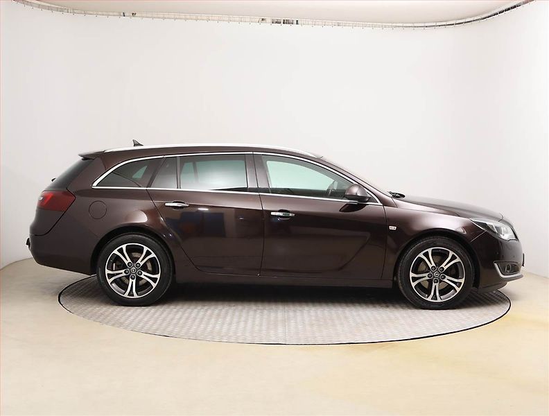 Opel Insignia (2016) Cosmo 2.0 CDTI, 4X4, Automat - fotka 6 z 22