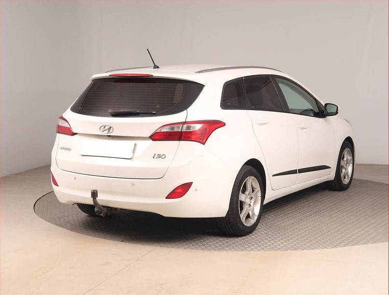 Hyundai i30 (2012) 1.6 GDI, Tažné, CZ doklady - fotka 5 z 15