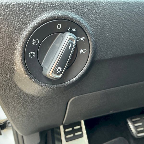 Volkswagen T-Roc (2022) 2.0 TDI DSG Sport - fotka 23 z 31