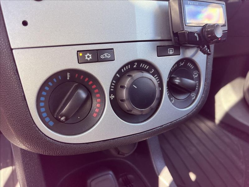 Opel Corsa 1,3 CDTi  Nová STK,Tažné,Klima - fotka 17 z 40