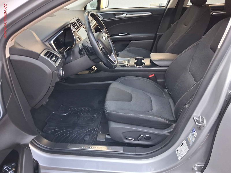 Ford Mondeo (2018) 2.0TDCi, AT, navi, LED - fotka 9 z 20