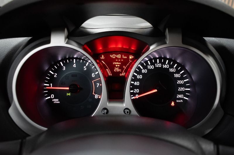 Nissan Juke 1.6i 69kW *KLIMA*ČR* - fotka 17 z 29