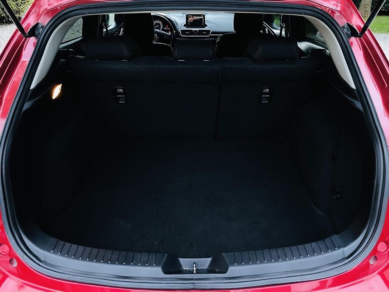 Mazda 3 2.0i MANUÁL LED KAMERA VÝHŘEV - fotka 21 z 43