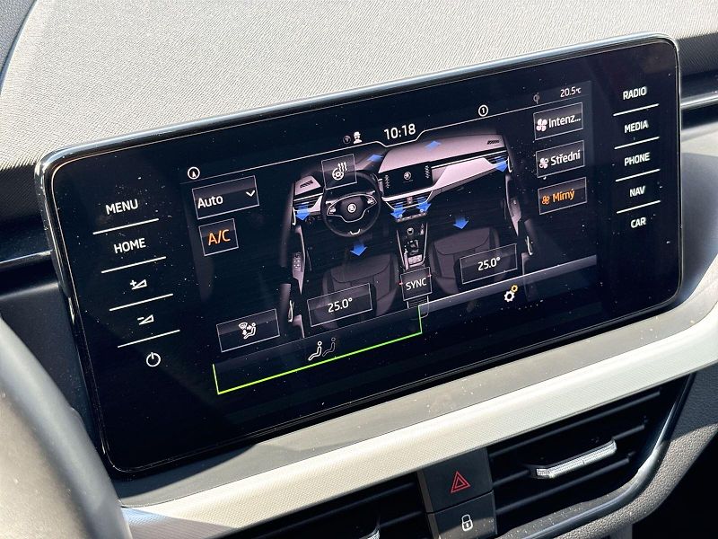 Škoda Kamiq (2020) 1.5 TSI Style - fotka 16 z 31
