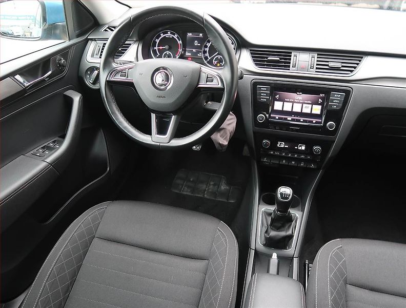 Škoda Rapid (2018) Style 1.0 TSI, Serv.kniha - fotka 7 z 13