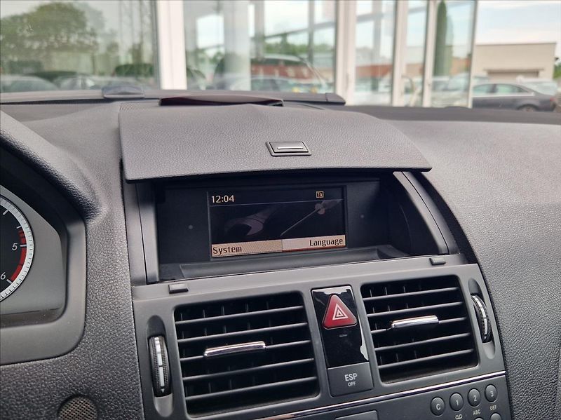 Mercedes-Benz Třídy C 2,2 CDI AVANTGARDE MAN TOPSTAV - fotka 29 z 36