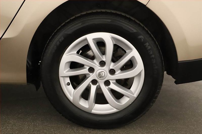 Renault Grand Scénic (2016) 1.2 TCe, Navi, Tempomat - fotka 18 z 18