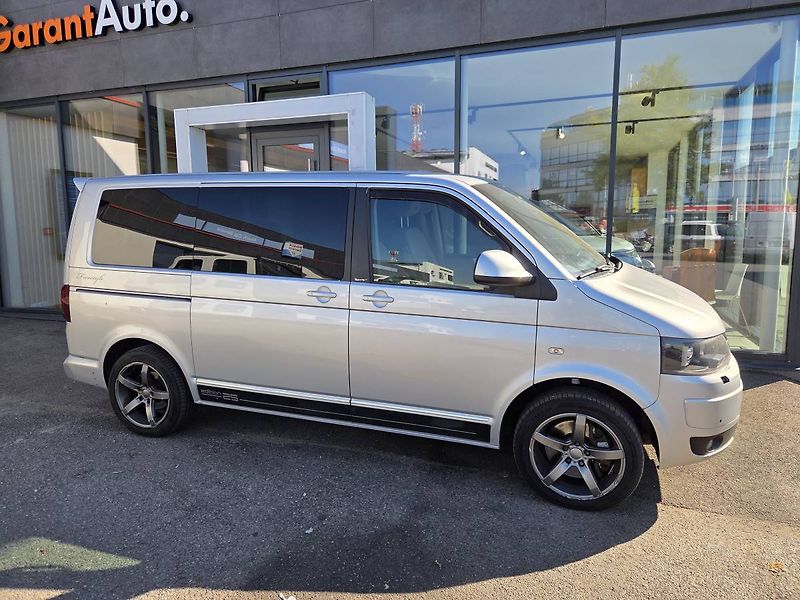 Volkswagen Multivan (2010) 2.0 TDI DSG 132kW - fotka 4 z 27