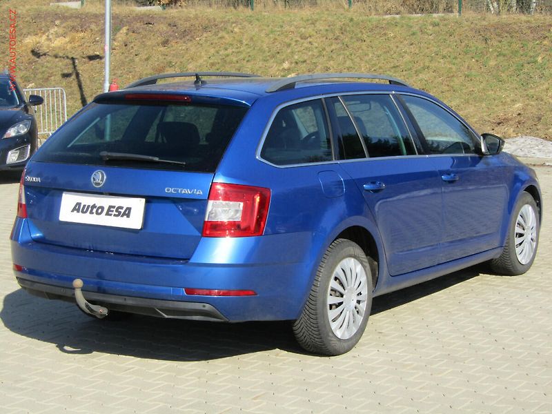 Škoda Octavia (2018) 2.0 TDi, Ambition, DSG, TZ - fotka 4 z 25