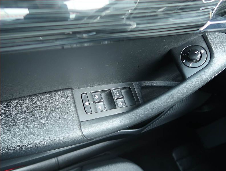 Škoda Octavia (2019) Ambition Plus 1.5 TSI - fotka 15 z 15