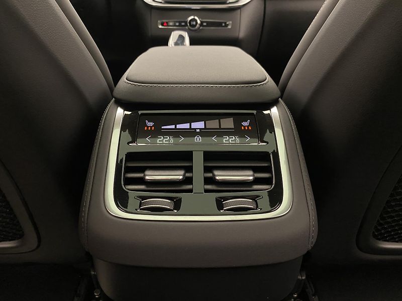 Volvo XC90 (2026) B5 AWD AUT BRIGHT ULTRA 7míst - fotka 71 z 71