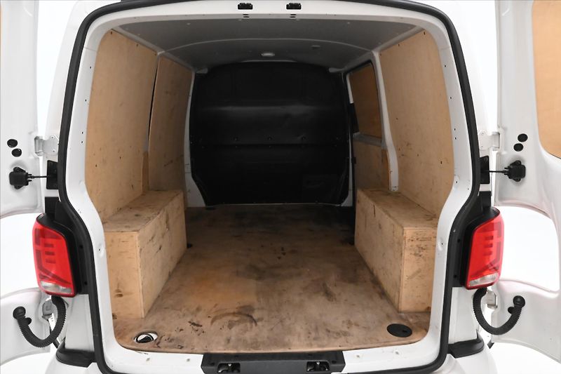 Volkswagen Transporter 2,0 TDI 110 kW AC Manuál Navi - fotka 10 z 29
