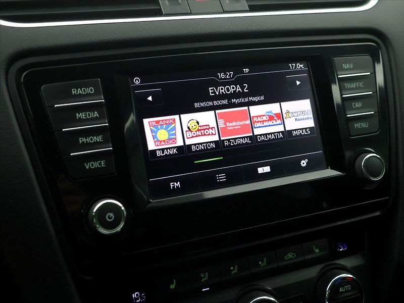 Škoda Octavia 2,0 TDI 135kW 4x4 DSG - fotka 18 z 28