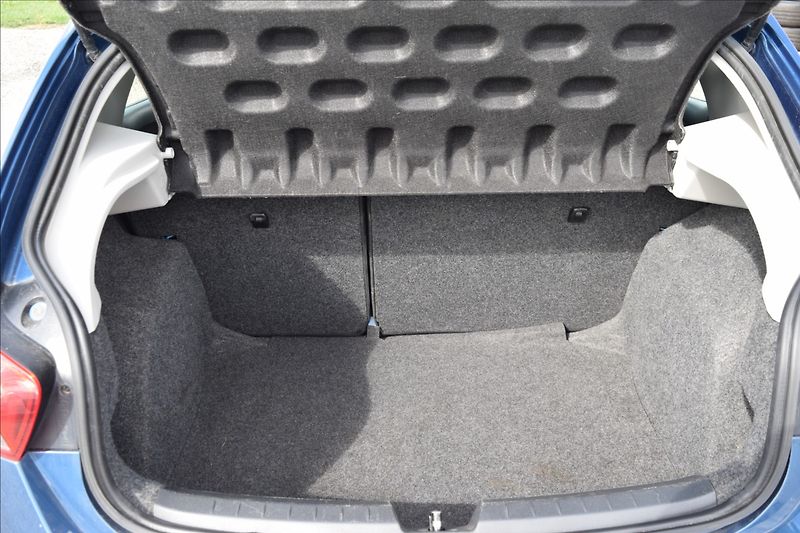 Seat Ibiza 1,6 d 77KW NOVÝ OLEJ+FILTR ALU - fotka 14 z 34