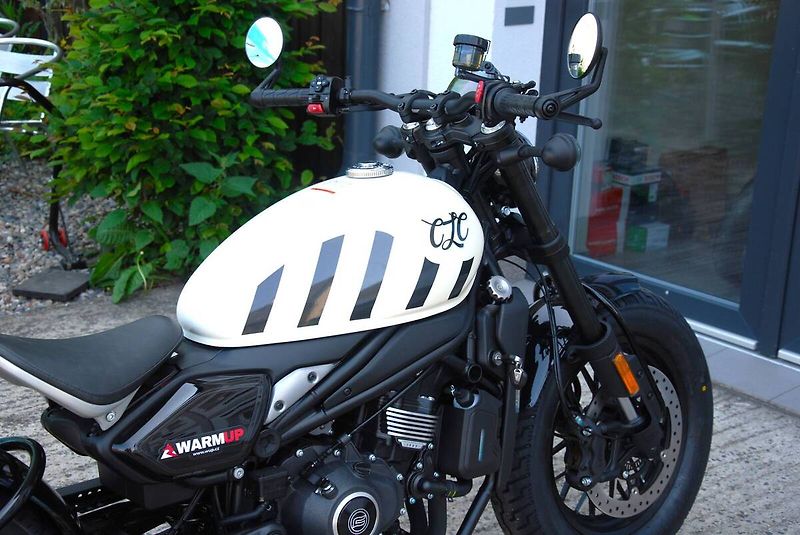 CFMOTO (2026) 450CL-C Bobber WHITE - fotka 19 z 25