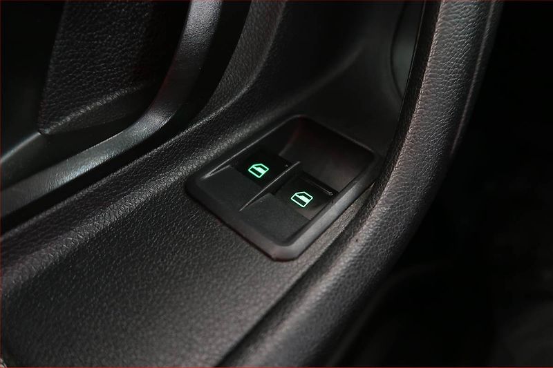 Škoda Fabia (2011) 1.2 TSI, Park. senzory - fotka 14 z 14