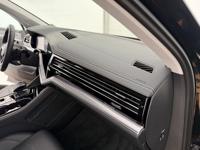 Volkswagen Touareg 3.0Tdi*1-MAJ*DPH*ELEGANCE* - fotka 20 z 49