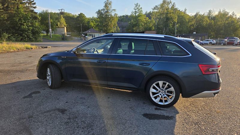 Škoda Superb (2022) - fotka 10 z 32